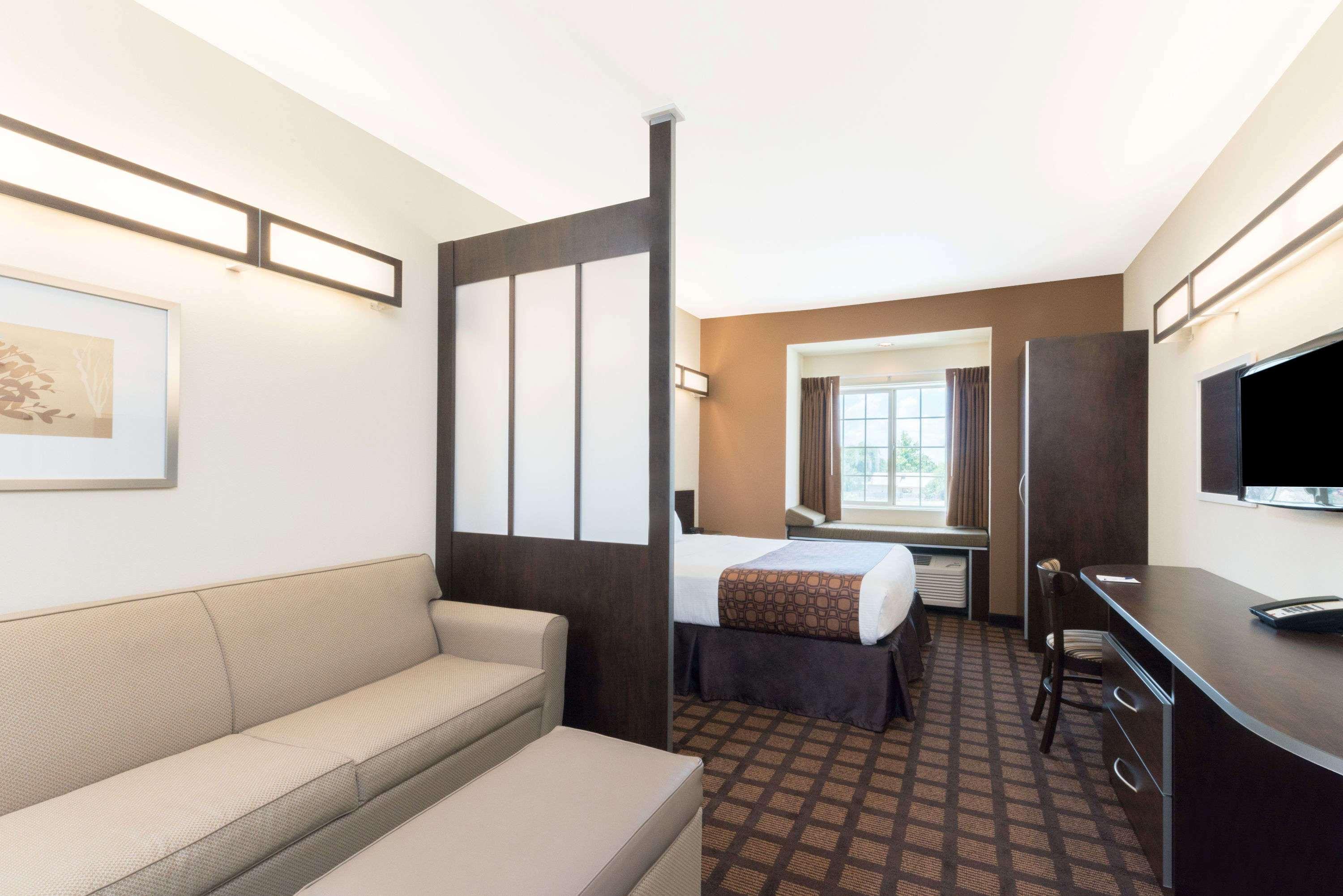 Microtel Inn And Suites Eagle Pass Exterior photo